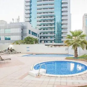 Luxury In Marina Апартаменты